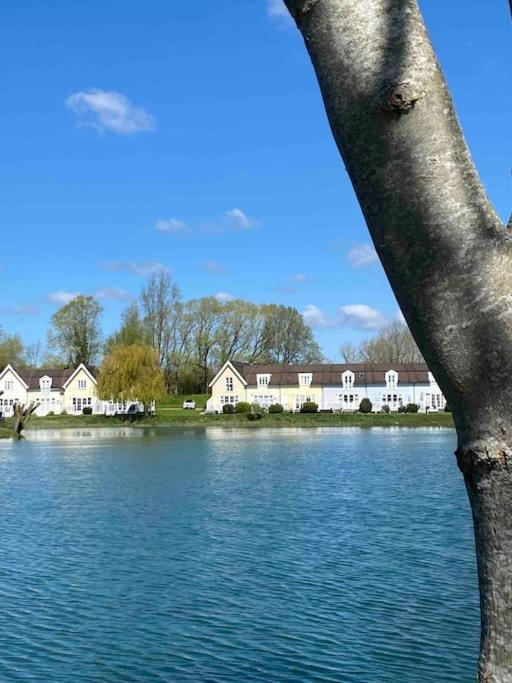 Emerald Lake House South Cerney Exterior foto