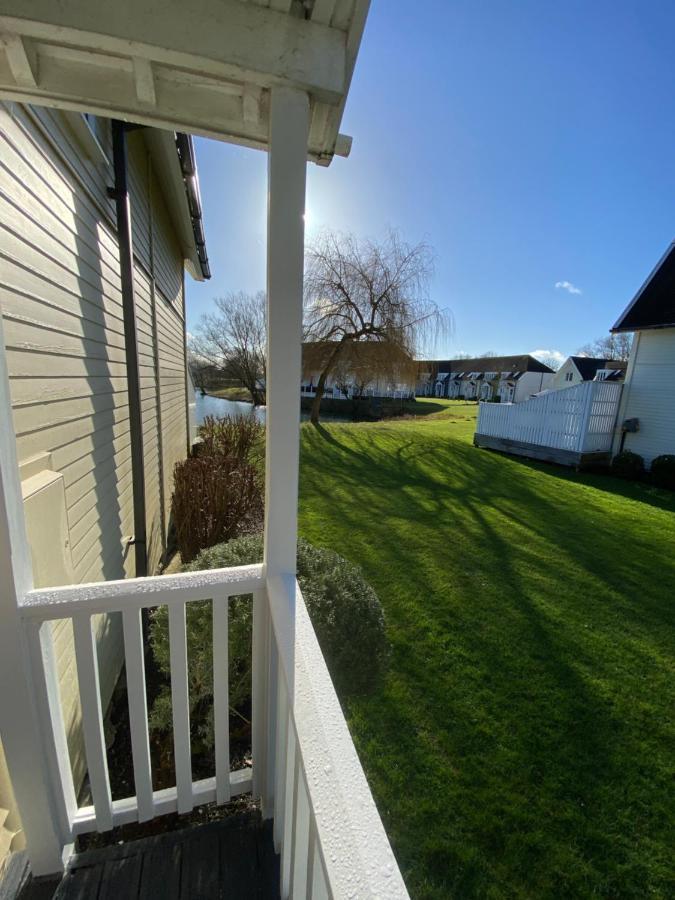 Emerald Lake House South Cerney Exterior foto