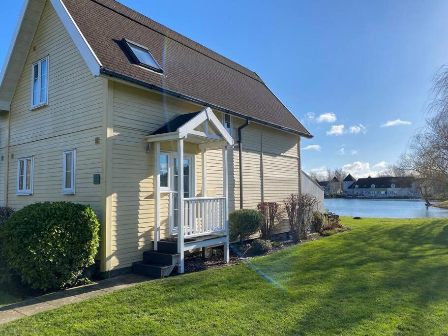 Emerald Lake House South Cerney Exterior foto